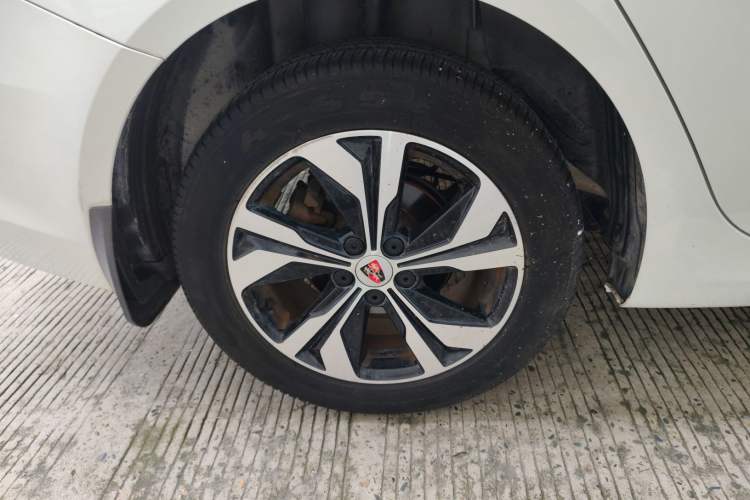 Used Roewe 360 2017 1.5L Automatic Luxury Edition Exterior 8
