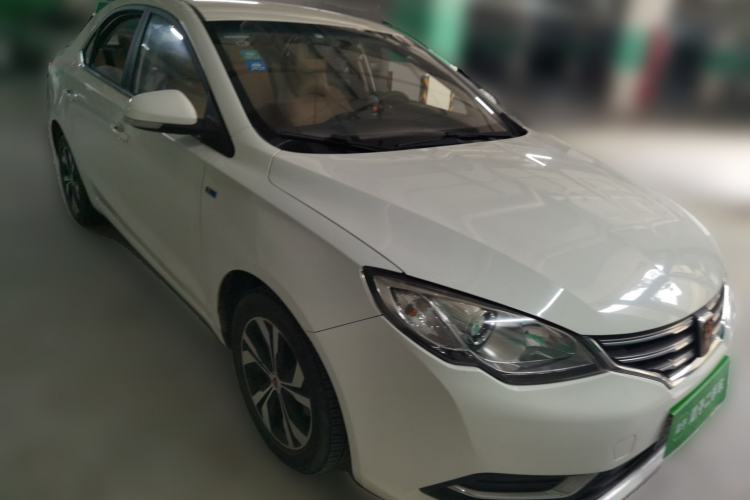 Used Roewe 360 2017 1.5L Automatic Smart Screen Version Front Right 45 Deg