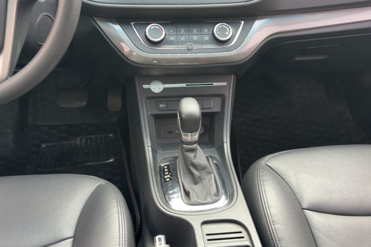 Used Roewe 360 2017 1.5L Automatic Luxury Edition Gear Lever