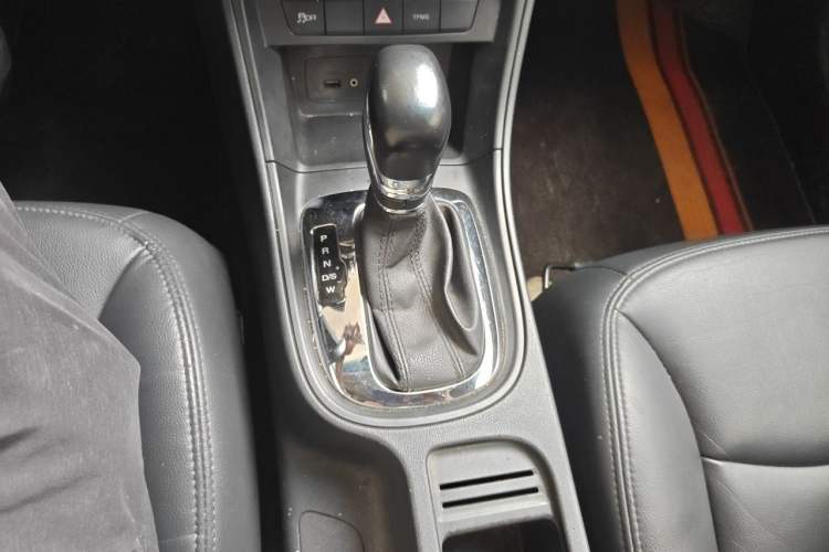 Used Roewe 360 2017 1.5L Automatic Luxury Edition Gear Lever