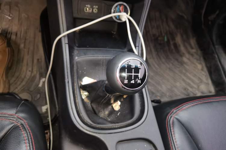 Used Roewe 360 2017 1.5L Manual Smart Screen Version Gear Lever