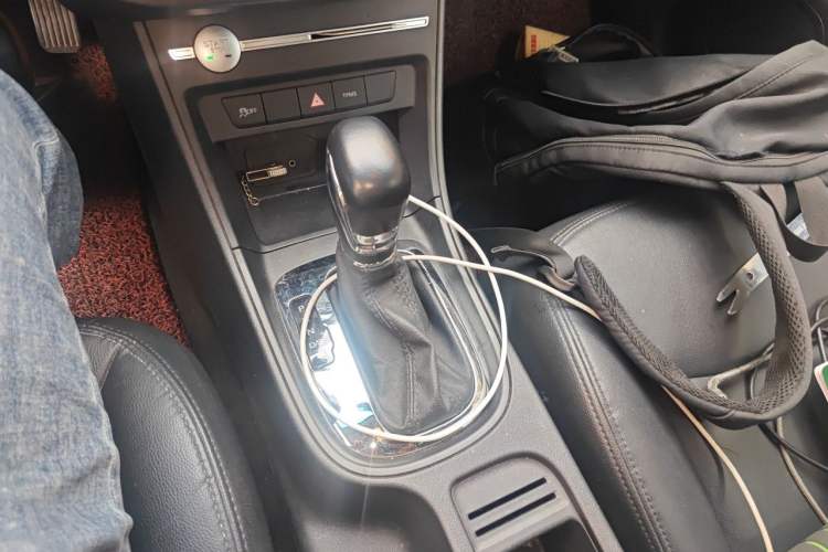 Used Roewe 360 2017 1.5L Automatic Luxury Edition Gear Lever