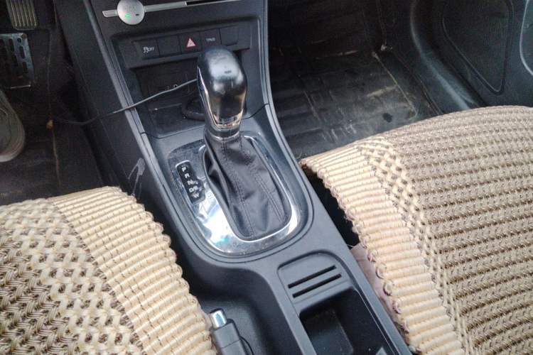 Used Roewe 360 2017 1.5L Automatic Luxury Edition Gear Lever