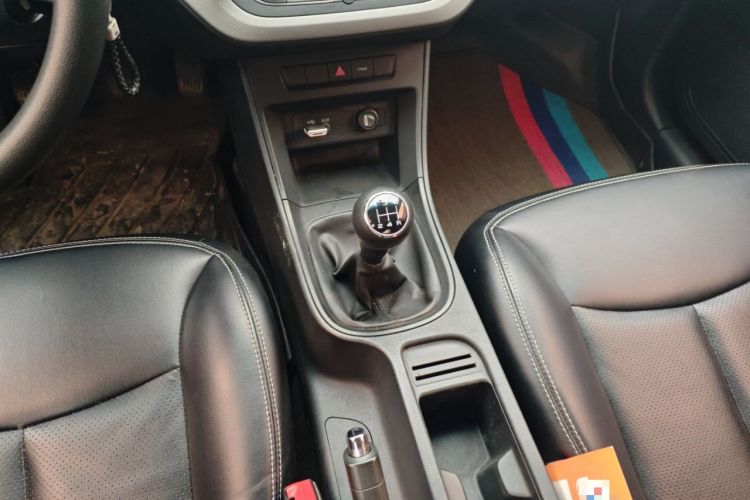 Used Roewe 360 2017 1.5L Manual Elite Edition Gear Lever