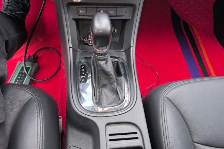 Used Roewe 360 2017 1.5L Automatic Luxury Edition Gear Lever
