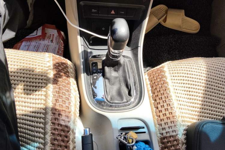 Used Roewe 360 2017 1.5L Automatic Luxury Edition Gear Lever
