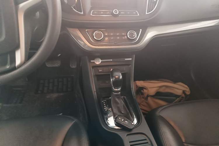 Used Roewe 360 2017 1.5L Automatic Luxury Edition Gear Lever