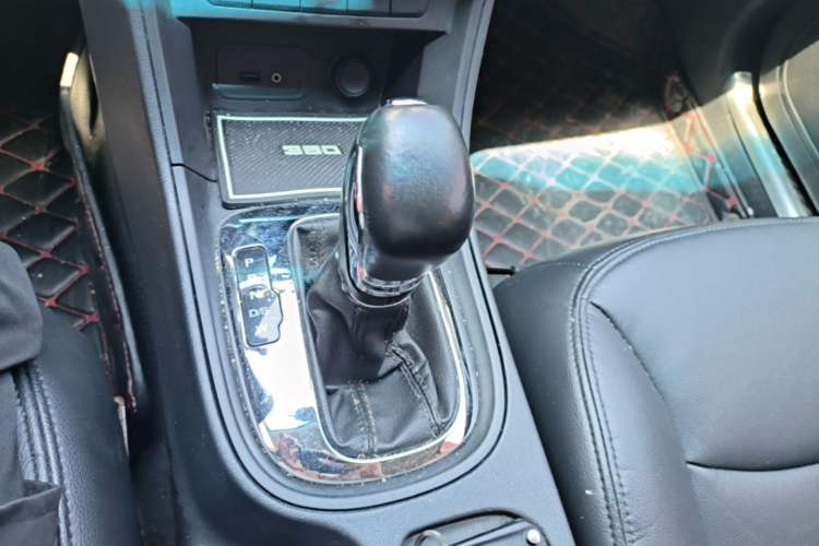Used Roewe 360 2017 1.5L Automatic Luxury Edition Gear Lever