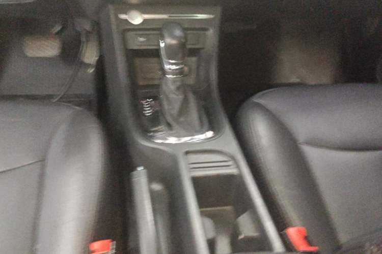 Used Roewe 360 2017 1.5L Automatic Luxury Edition Gear Lever