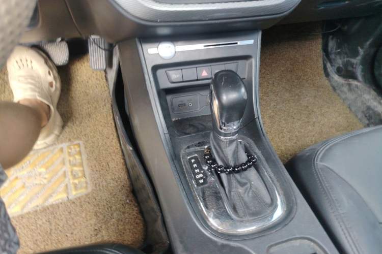 Used Roewe 360 2017 1.5L Automatic Luxury Edition Gear Lever