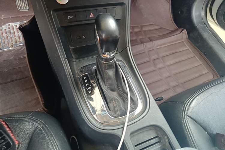 Used Roewe 360 2017 1.5L Automatic Luxury Edition Gear Lever