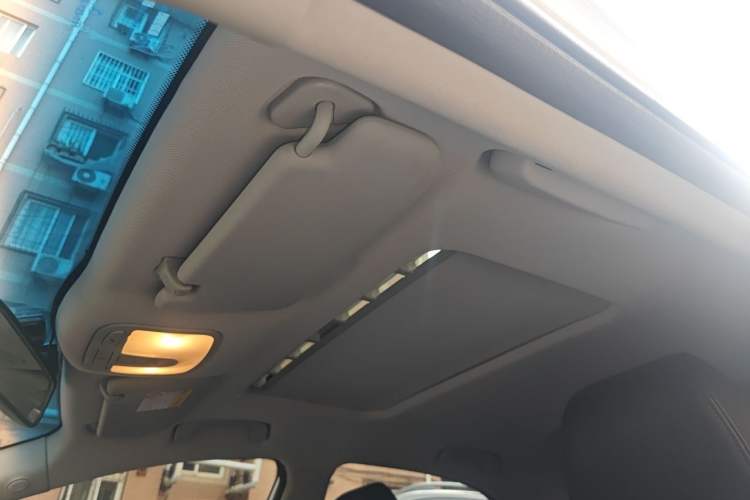 Used Roewe 360 2017 1.5L Automatic Luxury Edition Headliner