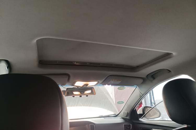 Used Roewe 360 2017 1.5L Automatic Luxury Edition Headliner