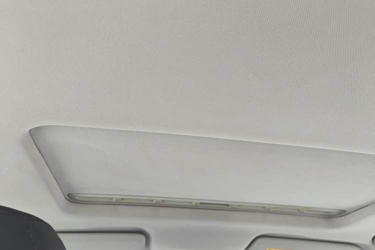 Used Roewe 360 2017 1.5L Manual Luxury Edition Headliner