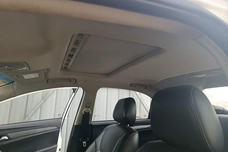Used Roewe 360 2017 1.5L Automatic Luxury Edition Headliner
