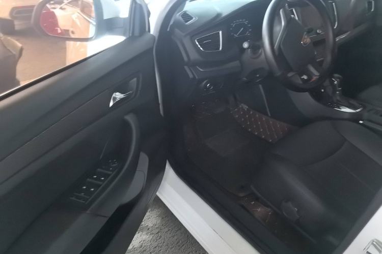 Used Roewe 360 2017 1.5L Automatic Luxury Edition Interior 1
