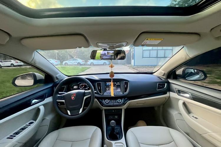 Used Roewe 360 2017 1.5L Manual Luxury Edition Interior 1