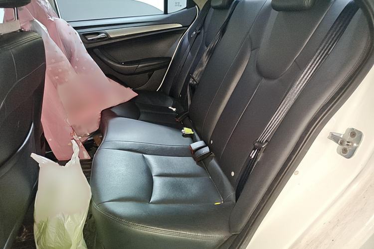 Used Roewe 360 2017 1.5L Automatic Luxury Edition Interior 4