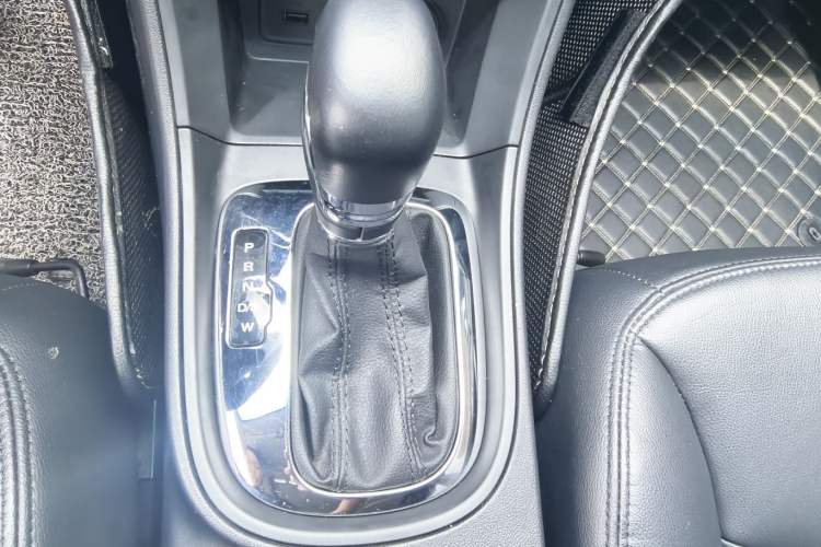 Used Roewe 360 2017 1.5L Automatic Luxury Edition Interior 4