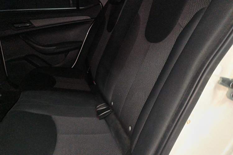 Used Roewe 360 2017 1.5L Automatic Smart Screen Version Interior 4