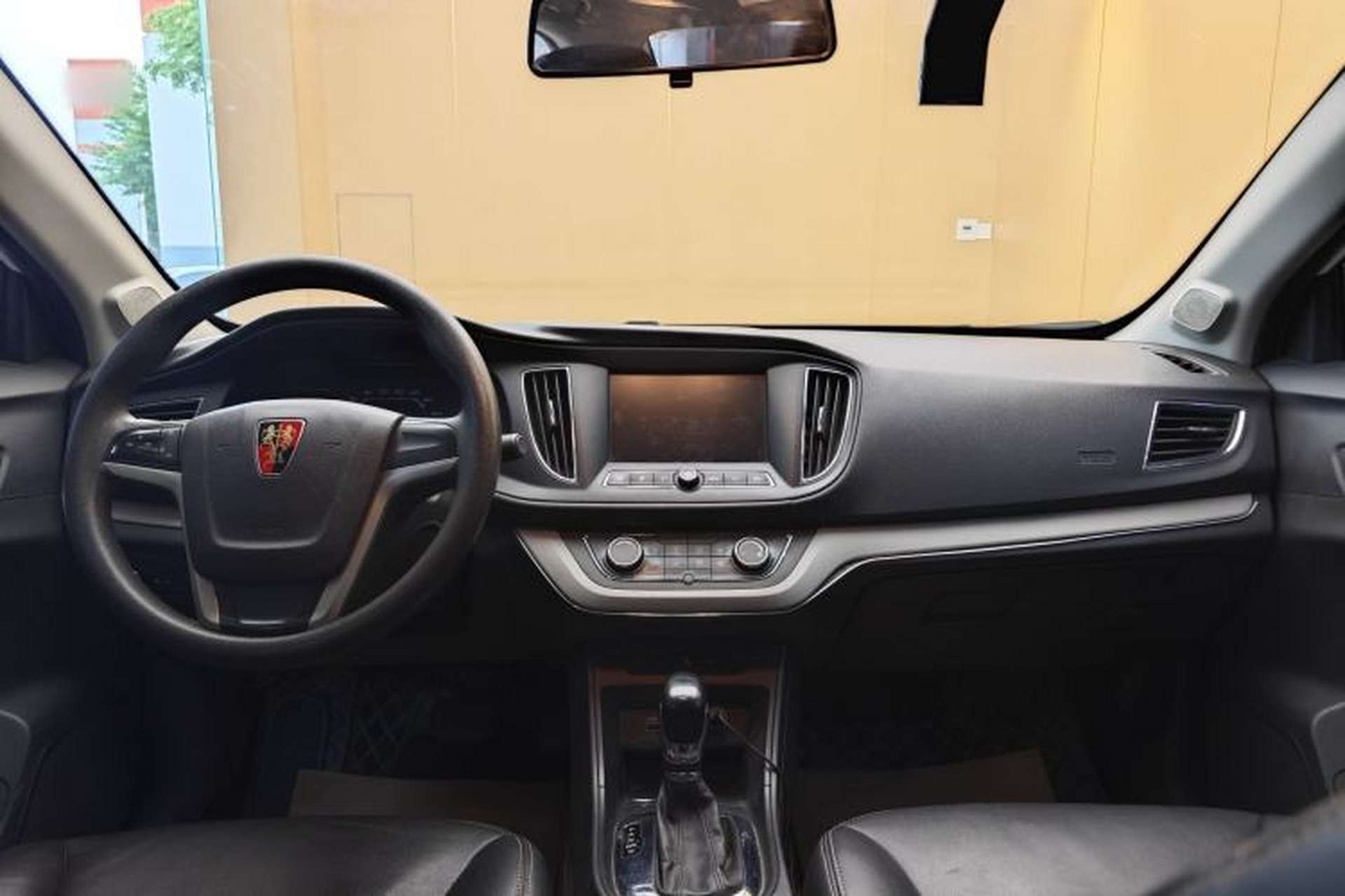 Used Roewe 360 2017 1.5L Automatic Smart Screen Version Interior 5