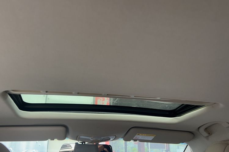 Used Roewe 360 2017 1.5L Manual Luxury Edition Interior 7