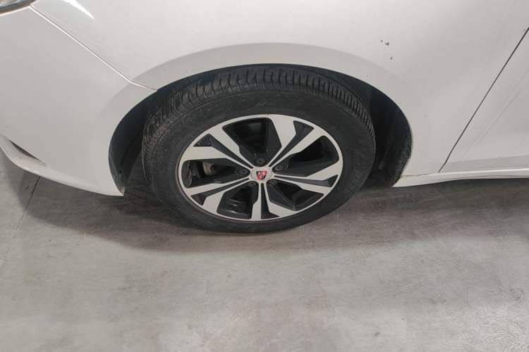 Used Roewe 360 2017 1.5L Manual Luxury Edition Left Front Wheel Hub