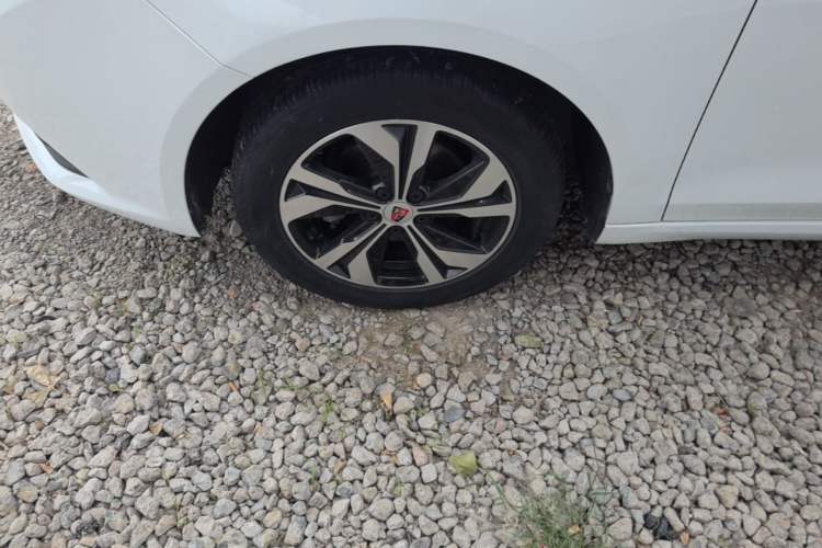 Used Roewe 360 2017 1.5L Automatic Luxury Edition Left Front Wheel Hub