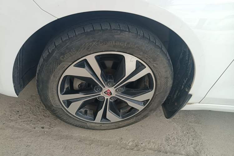 Used Roewe 360 2017 1.5L Automatic Luxury Edition Left Front Wheel Hub