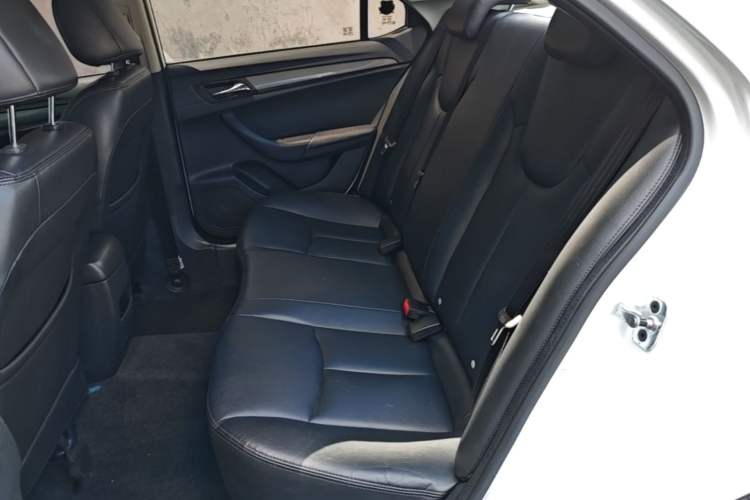 Used Roewe 360 2017 1.5L Automatic Luxury Edition Left Rear Seat