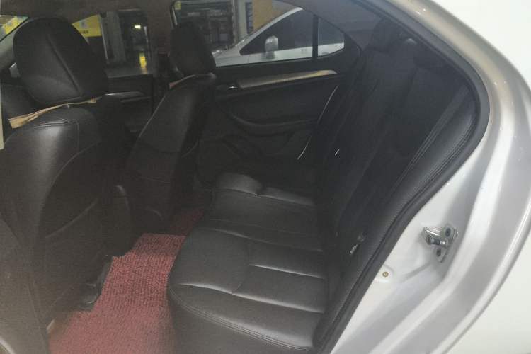 Used Roewe 360 2017 1.5L Automatic Luxury Edition Left Rear Seat