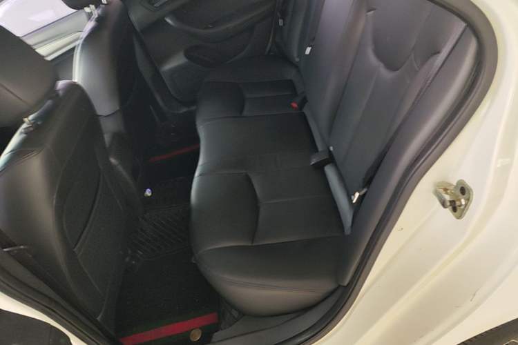 Used Roewe 360 2017 1.5L Automatic Luxury Edition Left Rear Seat
