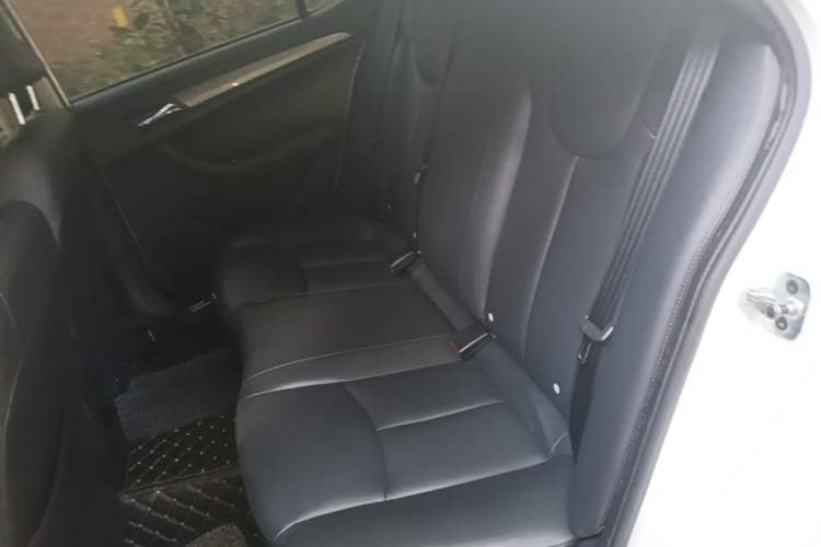 Used Roewe 360 2017 1.5L Automatic Luxury Edition Left Rear Seat