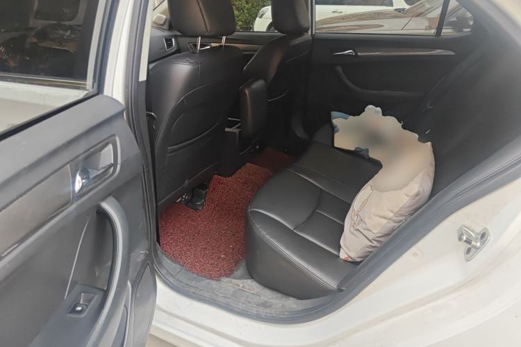 Used Roewe 360 2017 1.5L Automatic Luxury Edition Left Rear Seat