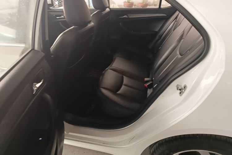 Used Roewe 360 2017 1.5L Automatic Luxury Edition Left Rear Seat