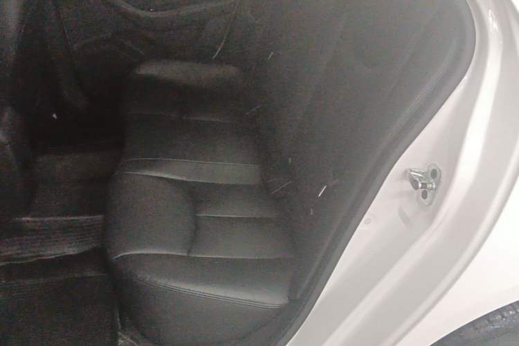 Used Roewe 360 2017 1.5L Automatic Luxury Edition Left Rear Seat