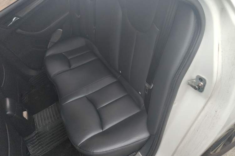 Used Roewe 360 2017 1.5L Automatic Luxury Edition Left Rear Seat