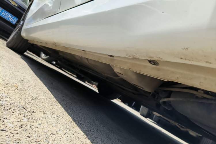 Used Roewe 360 2017 1.5L Automatic Luxury Edition Left Side Sill