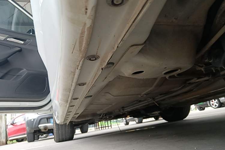 Used Roewe 360 2017 1.5L Automatic Luxury Edition Left Side Sill