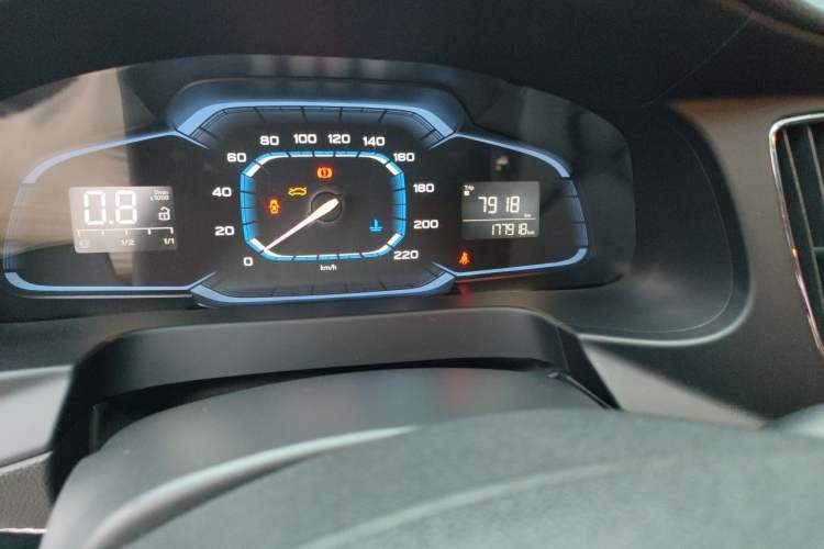 Used Roewe 360 2017 1.5L Manual Luxury Edition Odometer Close Up