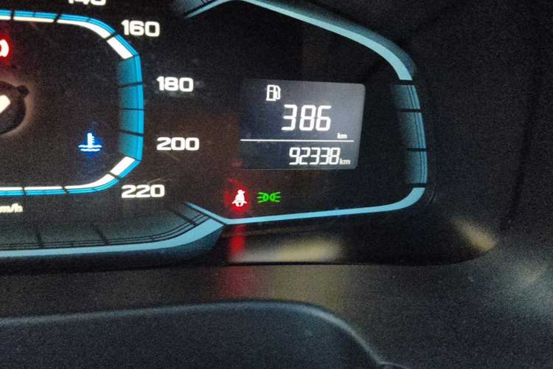 Used Roewe 360 2017 1.5L Manual Luxury Edition Odometer Close Up