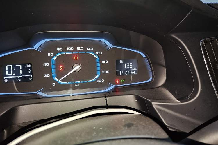 Used Roewe 360 2017 1.5L Automatic Luxury Edition Odometer Close Up