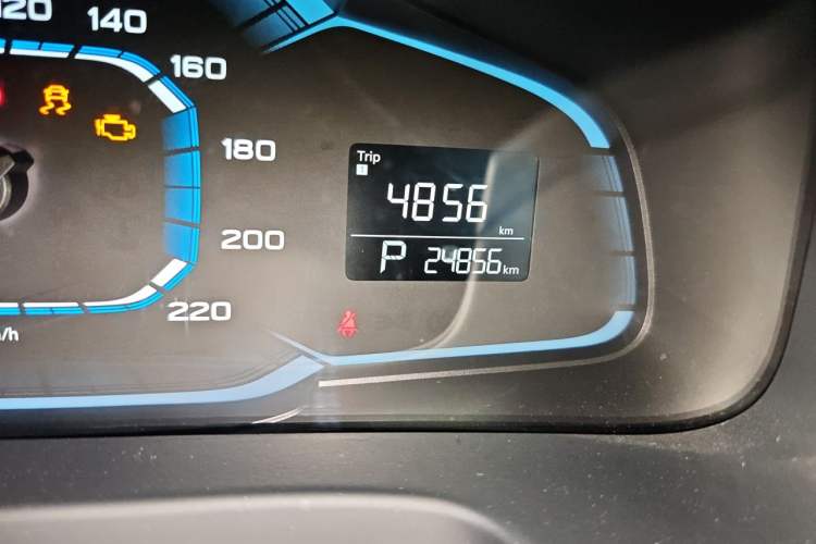 Used Roewe 360 2017 1.5L Automatic Luxury Edition Odometer Close Up