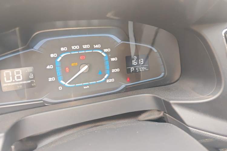 Used Roewe 360 2017 1.5L Automatic Luxury Edition Odometer Close Up
