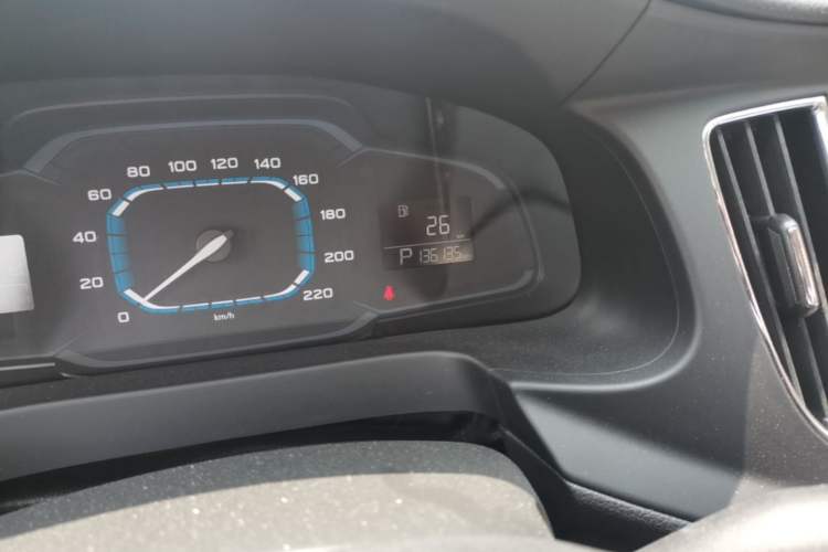 Used Roewe 360 2017 1.5L Automatic Luxury Edition Odometer Close Up