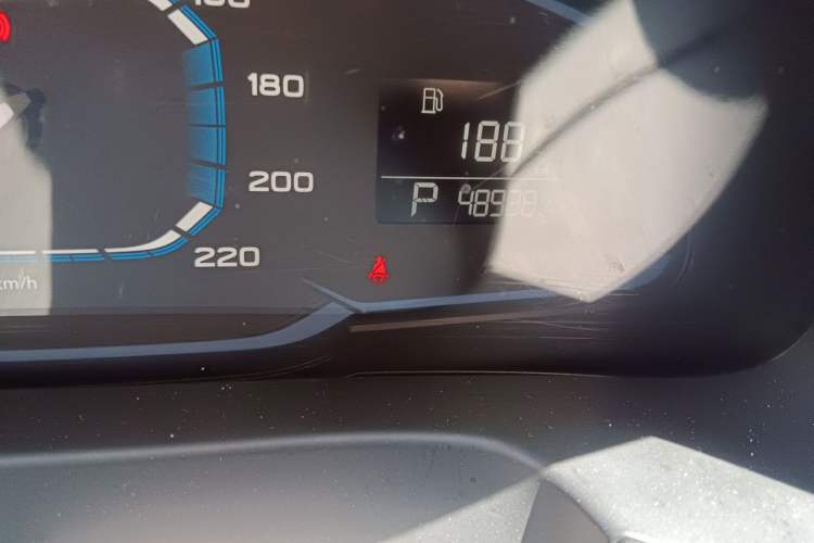 Used Roewe 360 2017 1.5L Automatic Luxury Edition Odometer Close Up