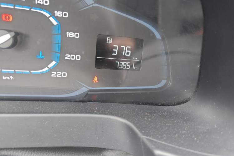 Used Roewe 360 2017 1.5L Manual Luxury Edition Odometer Close Up