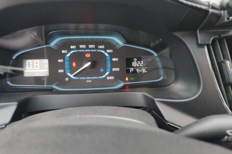 Used Roewe 360 2017 1.5L Automatic Luxury Edition Odometer Close Up