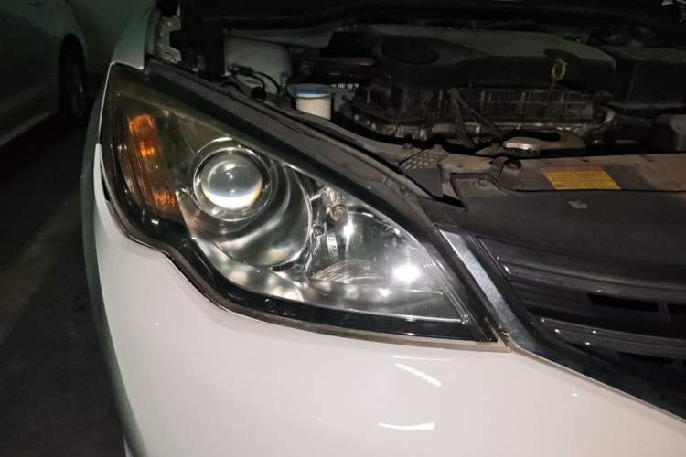 Used Roewe 360 2017 1.5L Automatic Luxury Edition Right Front Headlight