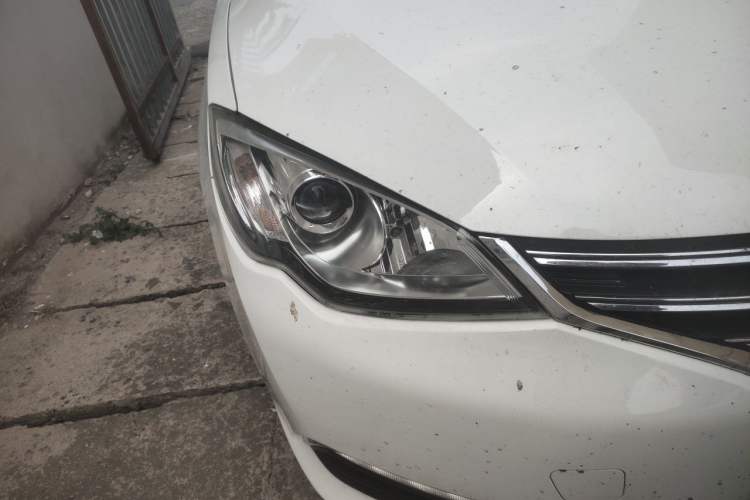 Used Roewe 360 2017 1.5L Automatic Luxury Edition Right Front Headlight